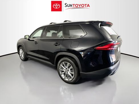 Used 2024 Toyota Grand Highlander Platinum image 6