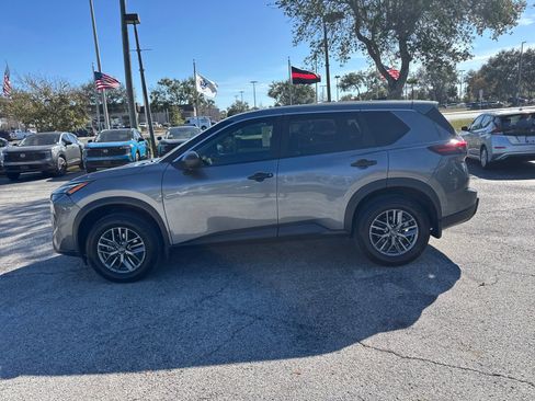 Certified 2025 Nissan Rogue S image 8