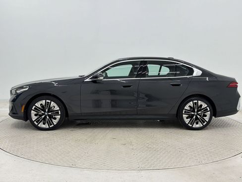 New 2026 BMW 530i w/ Premium Package RWD image 2