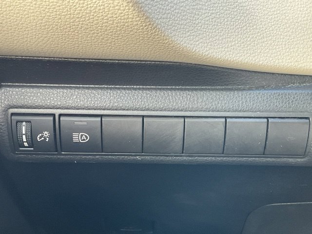Used 2023 Toyota Corolla LE FWD image 30