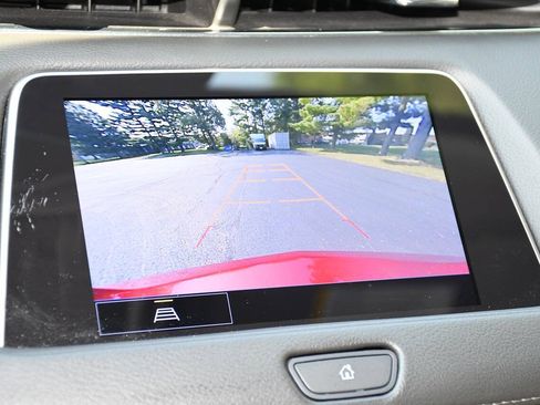 Used 2023 Cadillac XT4 Luxury w/ Cold Weather Package FWD image 35