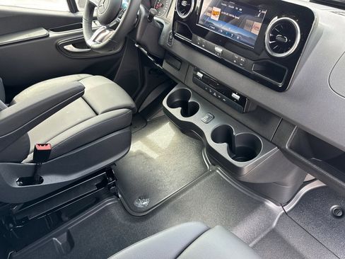 New 2026 Mercedes-Benz Sprinter 2500 image 25