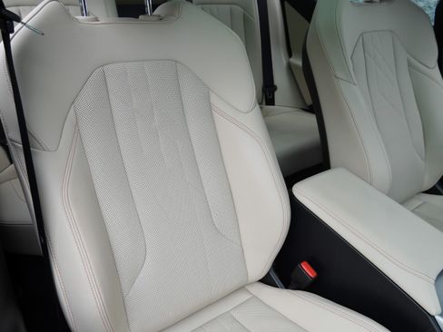 Used 2025 BMW X3 xDrive30i w/ Premium Package AWD/4WD image 13