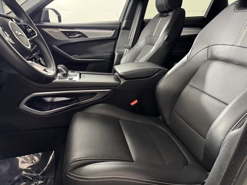 Used 2025 Jaguar F-PACE R-Dynamic S image 27