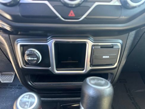 Used 2020 Jeep Wrangler Unlimited Sport AWD/4WD image 5