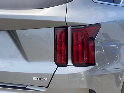 Used 2023 Kia Sorento SX Prestige AWD/4WD image 4