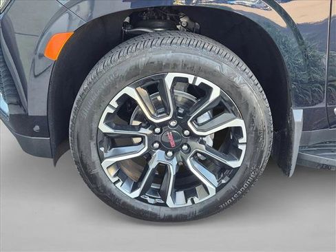 Used 2024 GMC Yukon Denali w/ Advanced Technology Package AWD/4WD image 24