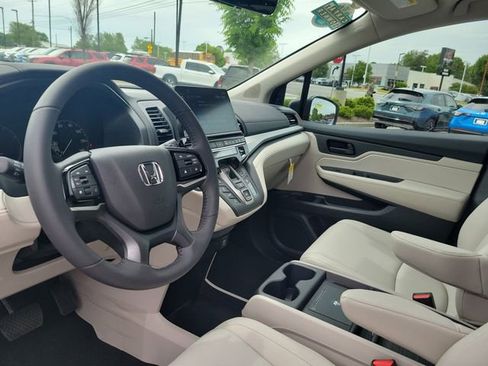 Certified 2026 Honda Odyssey EX-L image 15