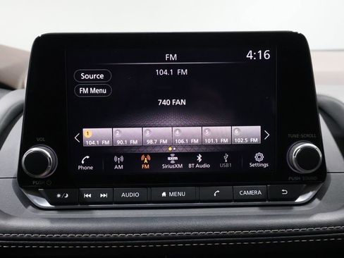 Used 2023 Nissan Rogue SV image 29