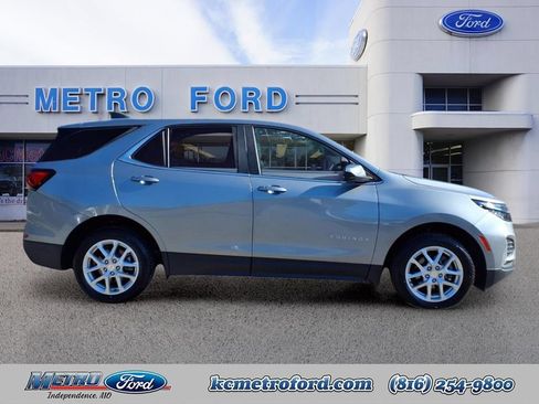 Used 2023 Chevrolet Equinox LT FWD image 2