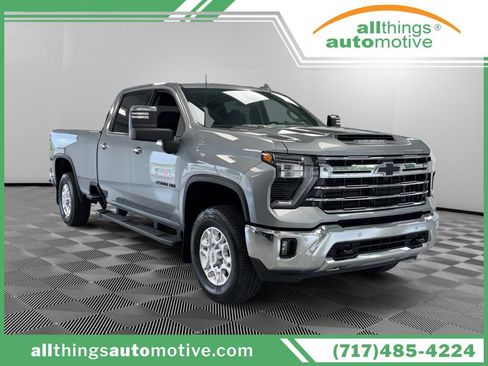 Used 2025 Chevrolet Silverado 2500 LTZ w/ LTZ Convenience Package AWD/4WD image 1