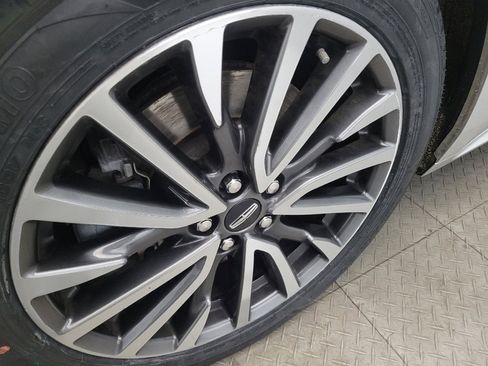 Used 2019 Lincoln Continental Select w/ Continental Climate Package image 31