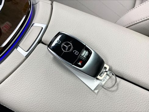 Used 2023 Mercedes-Benz E 350 4MATIC Sedan image 15