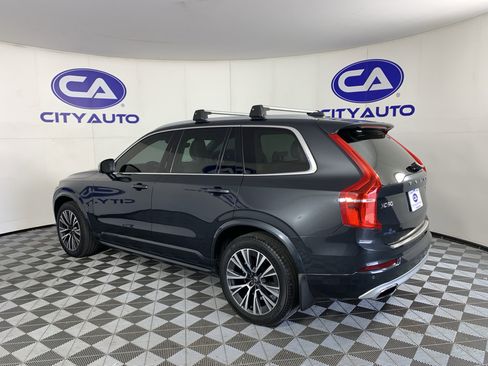 Used 2021 Volvo XC90 T5 Momentum w/ Protection Package FWD image 5