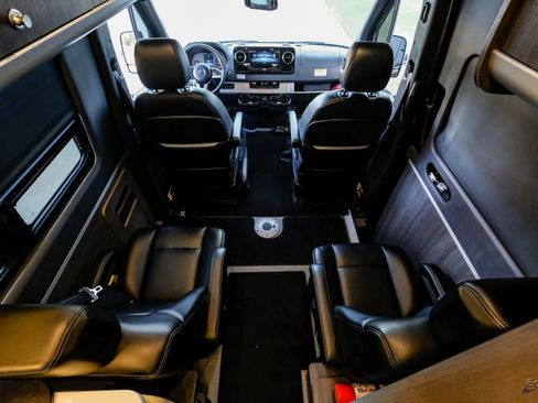 Used 2022 Mercedes-Benz Sprinter 3500 image 94