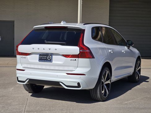 Used 2023 Volvo XC60 B6 Ultimate w/ Protection Package Premier image 9