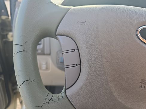 Used 2009 Kia Sedona LX image 19