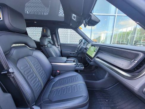 Used 2025 Rivian R1T Adventure Dual AWD/4WD image 27
