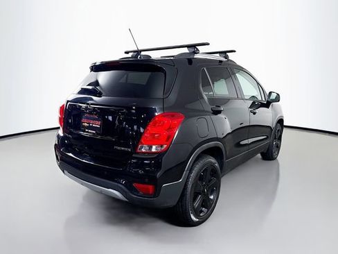 Used 2019 Chevrolet Trax Premier w/ Midnight Edition AWD/4WD image 6