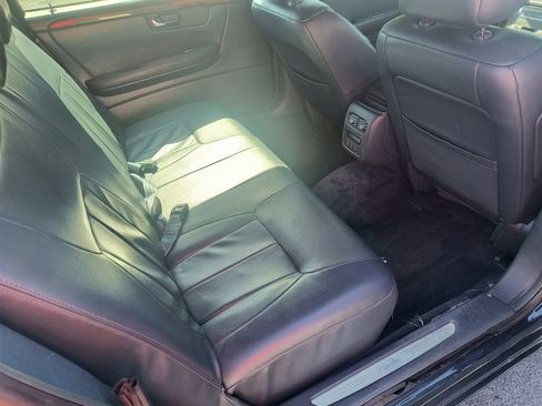 Used 2010 Cadillac DTS Limousine image 23