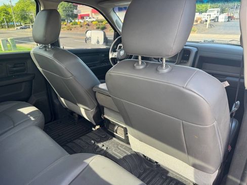 Used 2018 RAM 2500 Tradesman w/ Chrome Appearance Group AWD/4WD image 7