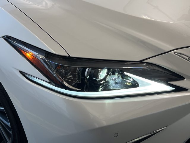 Certified 2025 Lexus ES 300h w/ Premium Package FWD image 18