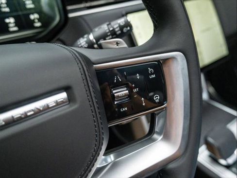 New 2025 Land Rover Range Rover SE image 25