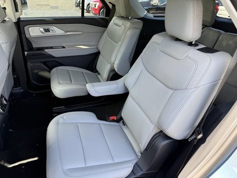 New 2026 Ford Explorer Active w/ Active Comfort Package AWD/4WD image 10