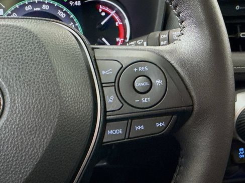 Used 2022 Toyota RAV4 Limited AWD/4WD image 12