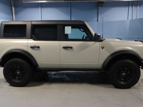 New 2026 Ford Bronco Badlands AWD/4WD image 27