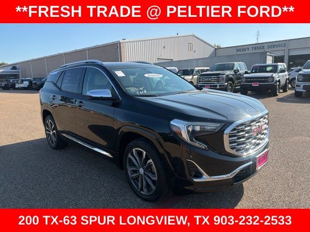 Used 2020 GMC Terrain Denali w/ Denali Premium Package FWD image 1