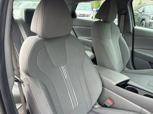 Used 2023 Hyundai Elantra SEL w/ Convenience Package FWD image 27