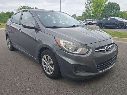 Used 2014 Hyundai Accent GLS FWD image 4
