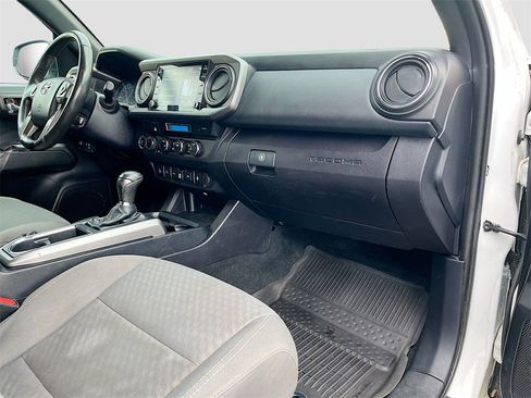 Used 2021 Toyota Tacoma TRD Off-Road w/ Technology Package image 25
