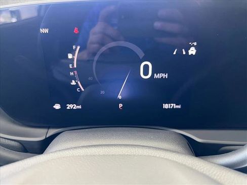 Used 2025 Buick Envista Sport Touring image 14