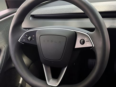 Used 2024 Tesla Model 3 Standard Range RWD image 13