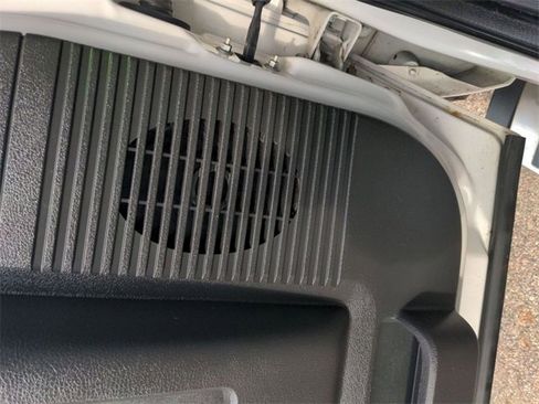 Used 2015 Ford F250 Lariat w/ Lariat Ultimate Package image 17