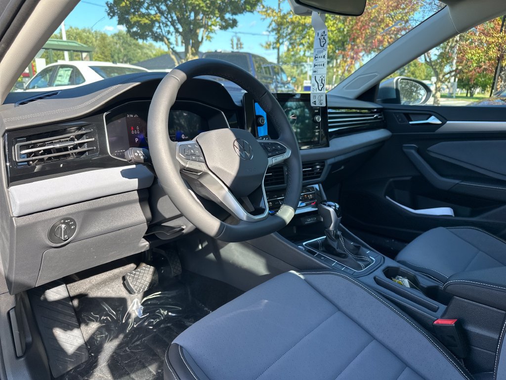 New 2027 Volkswagen Jetta SE FWD image 11