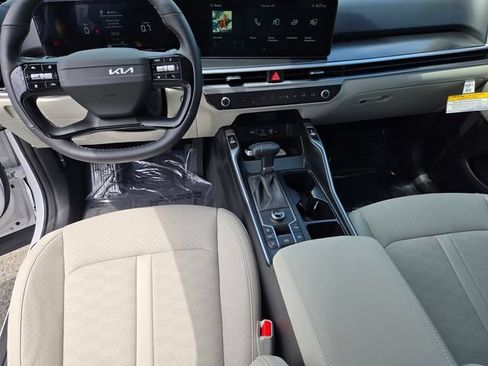 New 2026 Kia Sorento S FWD image 19