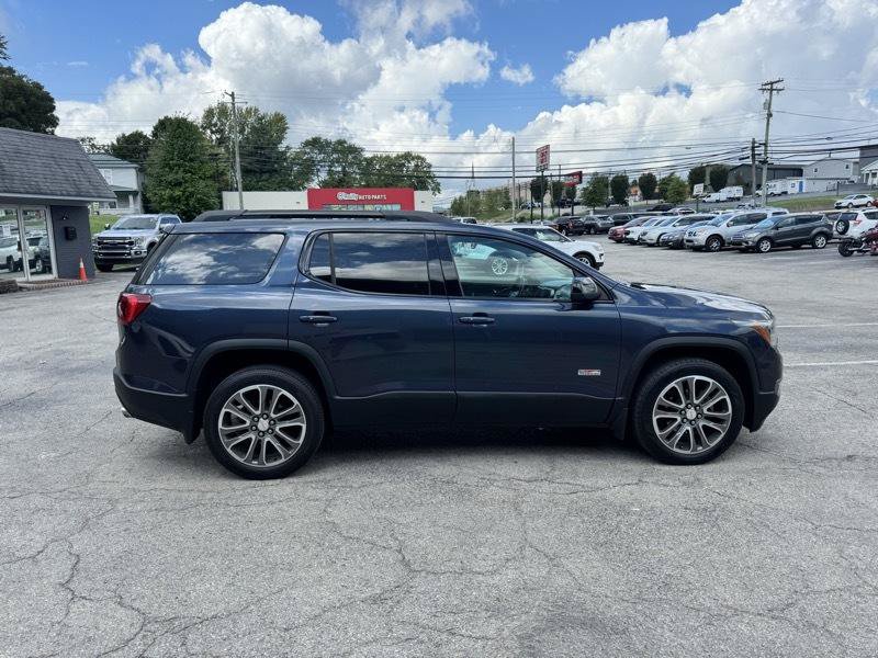 Used 2018 GMC Acadia SLT w/ LPO, Protection Package AWD/4WD image 4