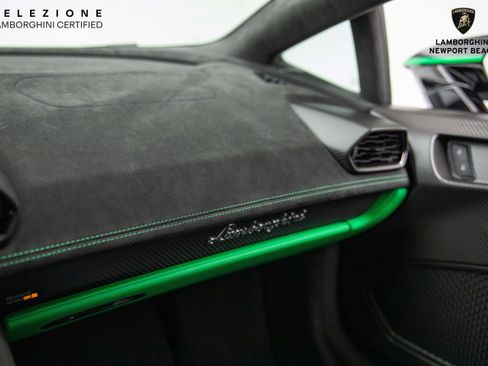 Used 2023 Lamborghini Huracan Tecnica image 32