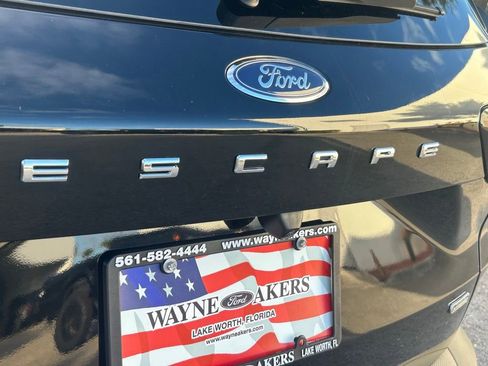Certified 2024 Ford Escape SE w/ PHEV Premium Package image 26