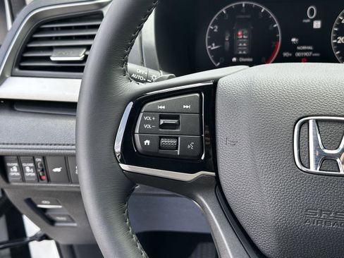 Certified 2026 Honda Odyssey EX-L image 12