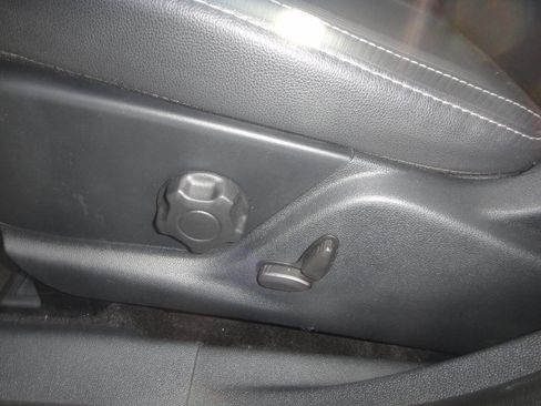 Used 2021 Ford EcoSport SES image 12