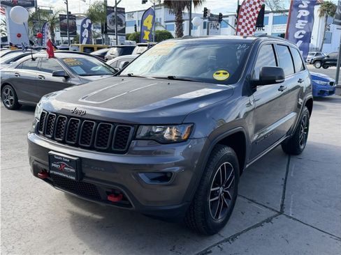Used 2018 Jeep Grand Cherokee Trailhawk AWD/4WD image 54
