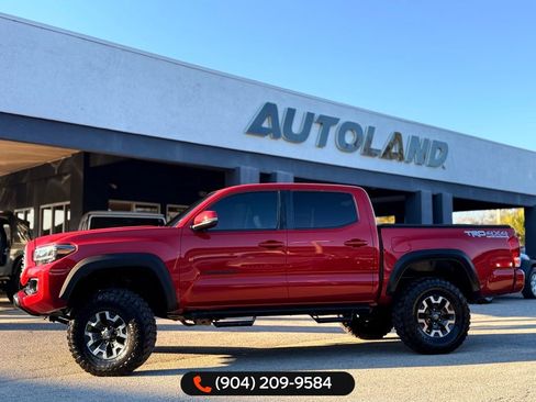Used 2021 Toyota Tacoma TRD Off-Road w/ Technology Package image 4