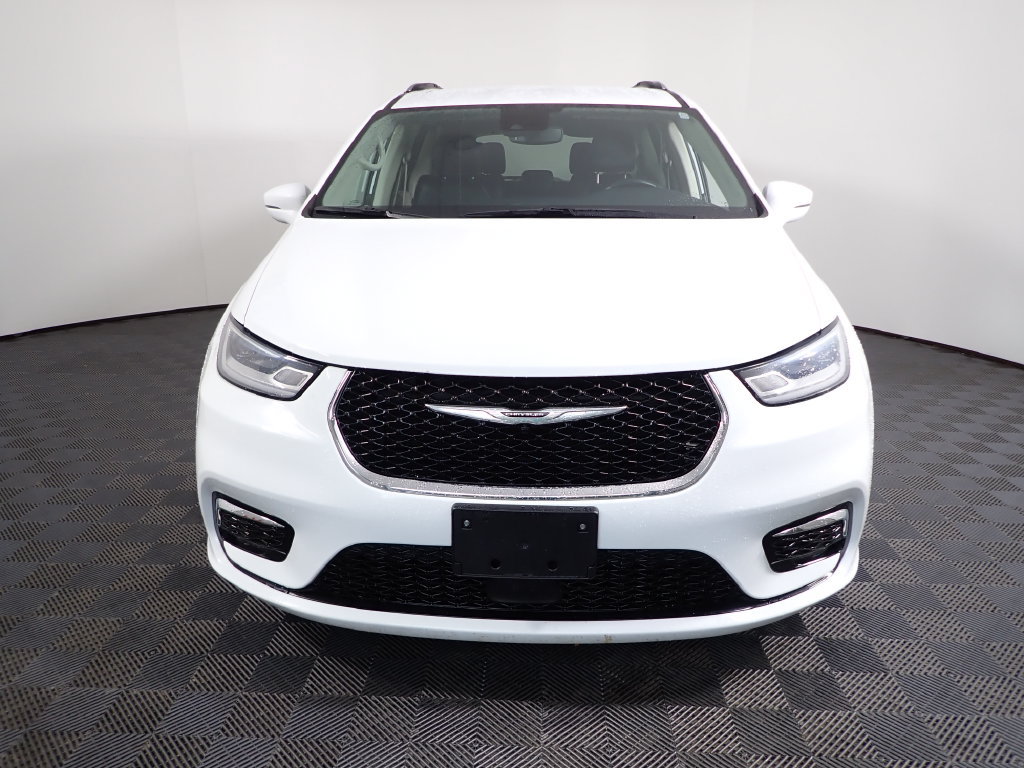 Used 2021 Chrysler Pacifica Touring-L FWD image 7