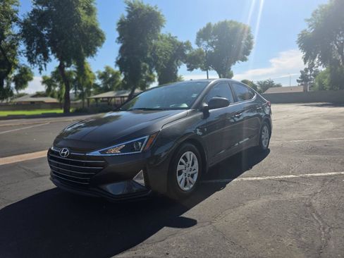 Used 2020 Hyundai Elantra SE FWD image 5