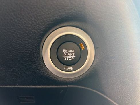 New 2026 Chrysler Pacifica Select w/ S Appearance Package image 13