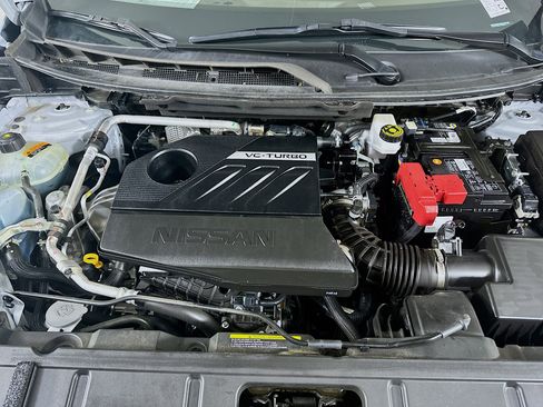 Used 2023 Nissan Rogue SV image 32